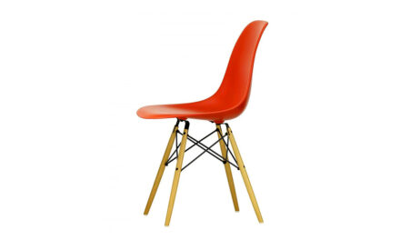 Ikony designu: Populární židle DSR přežila své autory. Vyrábí se přes tři čtvrtě století