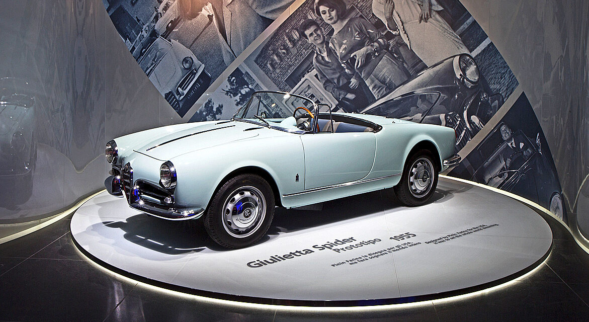 IKONY DESIGNU: 115 let italské vášně a elegance. Alfa Romeo rostla pod rukama nejlepších návrhářů